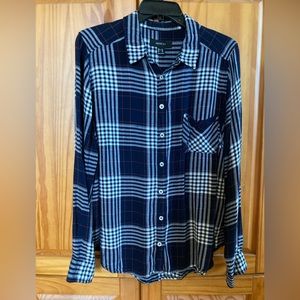 Forever 21 longsleeve lightweight flannel black and plaid-1x